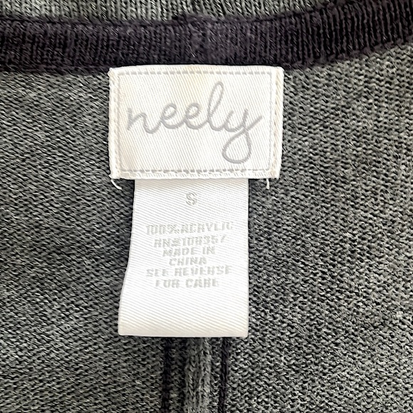 Neely Gray Wrap Sweater Navy Blue Trim Acrylic Oversize Sweep 3/4 Sleeves Sz Sm - Picture 5 of 6